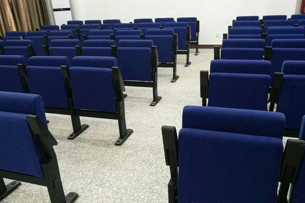 禮堂椅廠家對批發(fā)數(shù)量有要求嗎